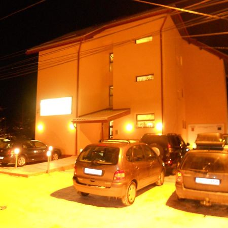 Flora Alpina Hotel Azuga Exterior foto