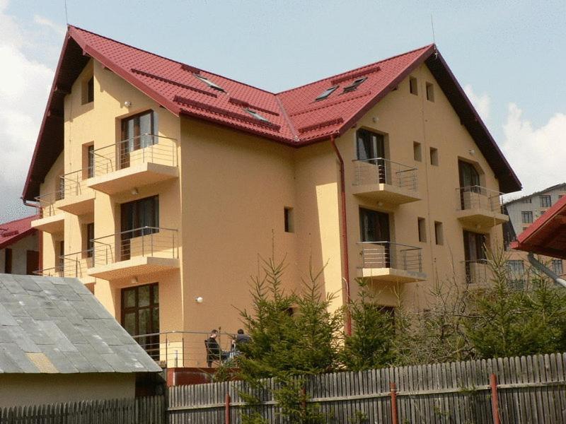 Flora Alpina Hotel Azuga Exterior foto